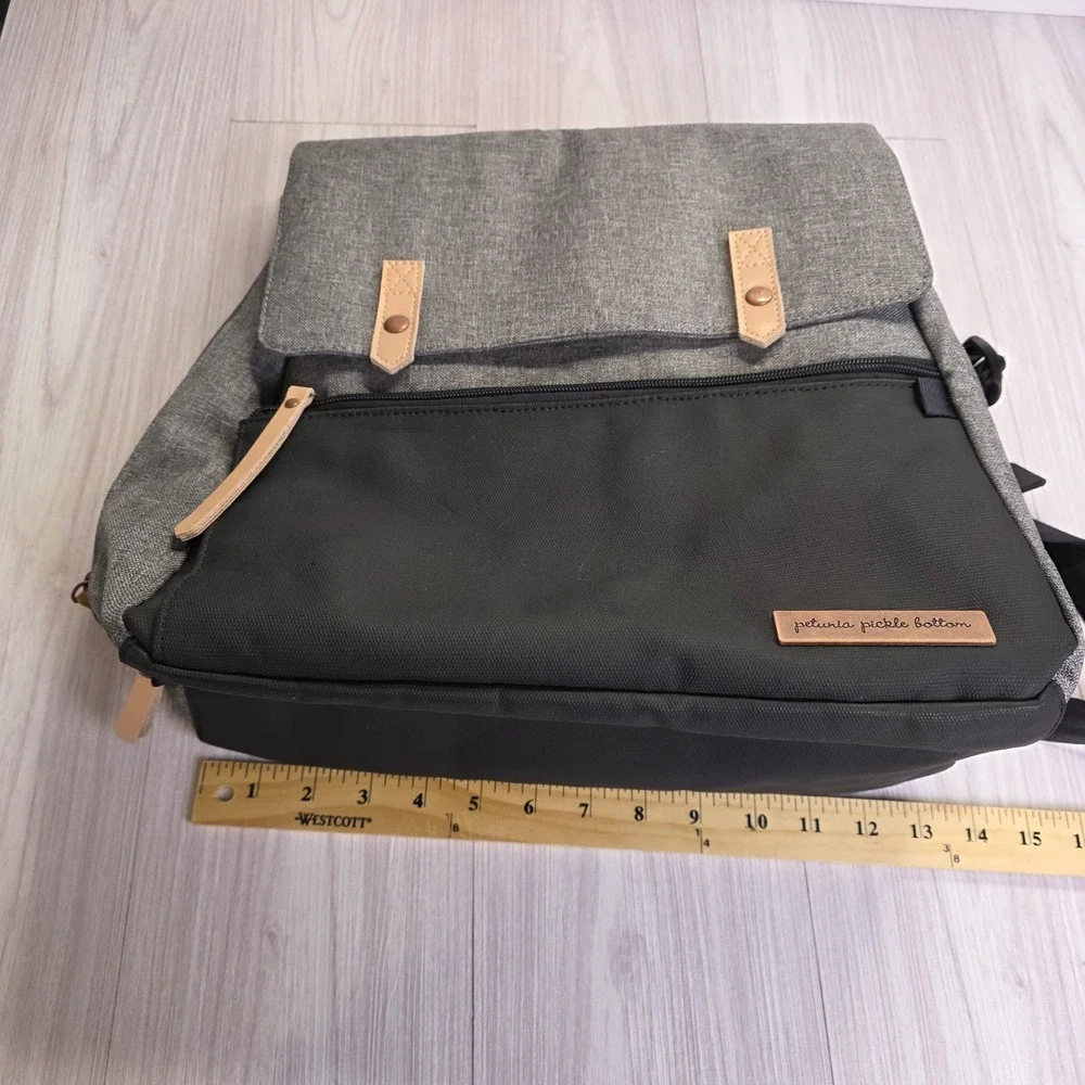 Petunia Pickle Bottom Meta Backpack Graphite/Black Diaper Bag Mom‎ Backpack